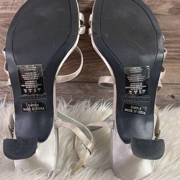 UNLISTED by KENNETH COLE Jessica U49486 Ankle Strap Womens Sandal Heels, SZ 7.5 - Picture 7 of 9